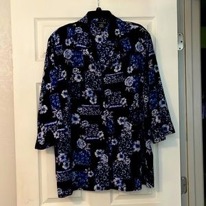 WOMEN’S PLUS SIZE BUTTON DOWN BLOUSE : SIZE 3X